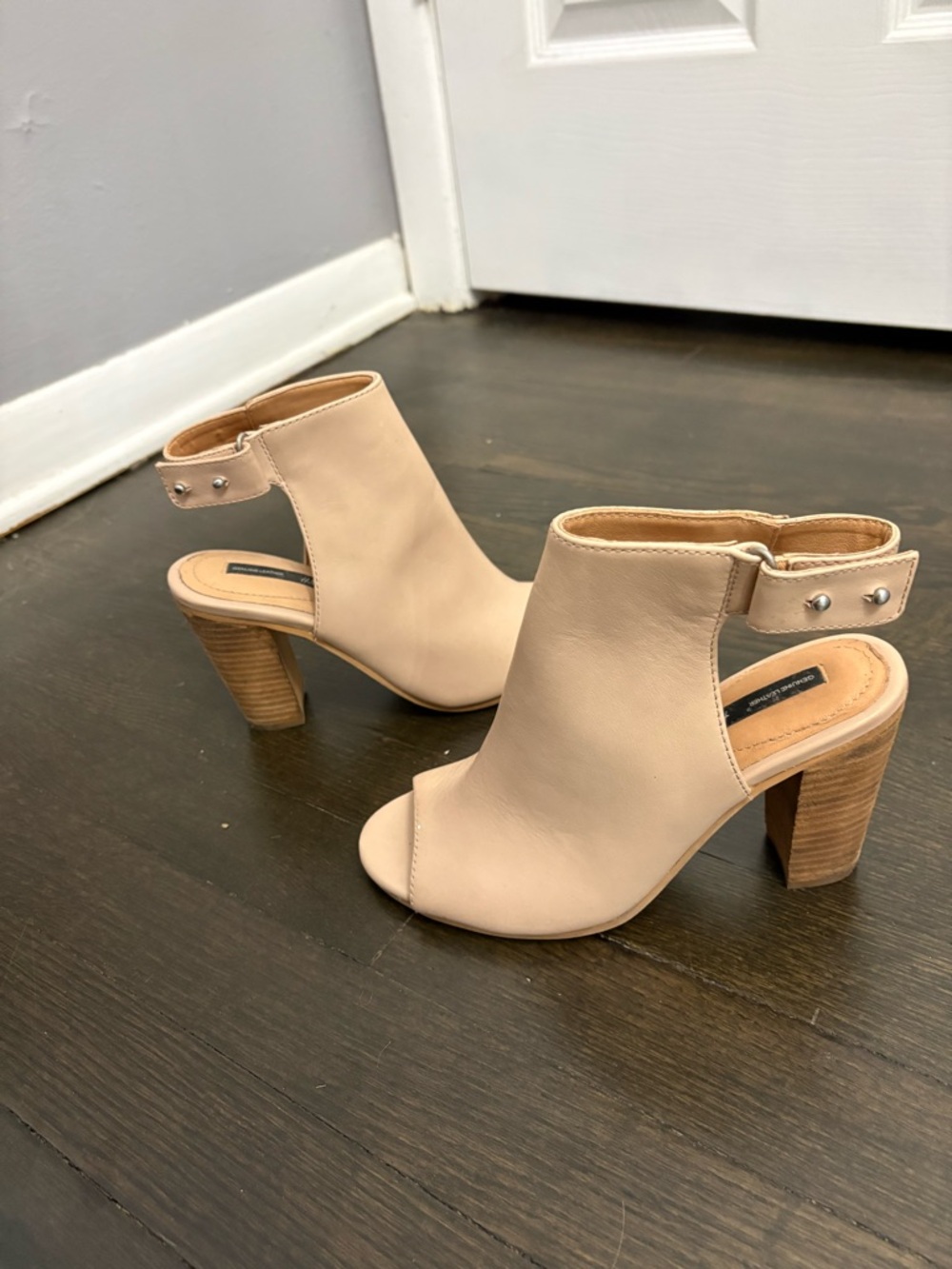 Nude Peep-Toe Block Heel Sandals - Women
